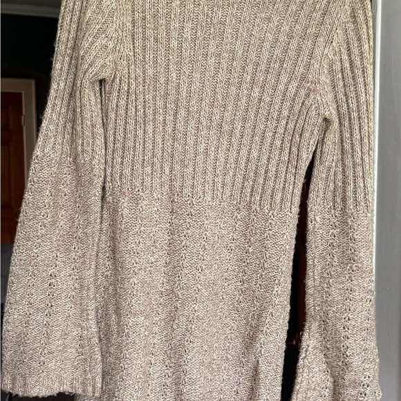 Women’s 100% acrylic button cardigan. - Picture 2 of 2